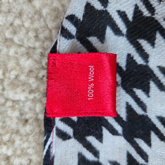 Lightweight Woven Wool Floral Houndstooth Scarf - Picture 3 of 8